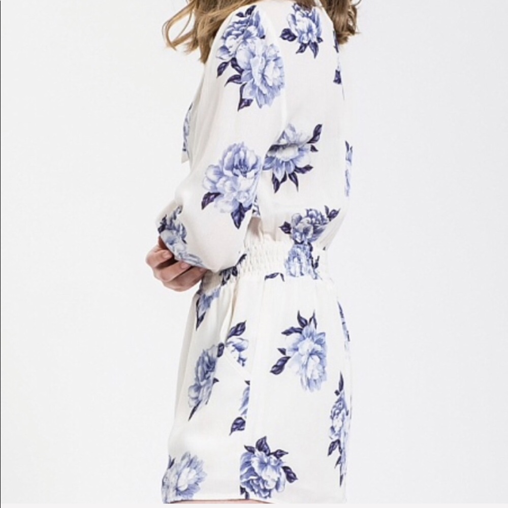 !!BLUE FLORAL BOHO  ROMPER - Picture 4 of 6